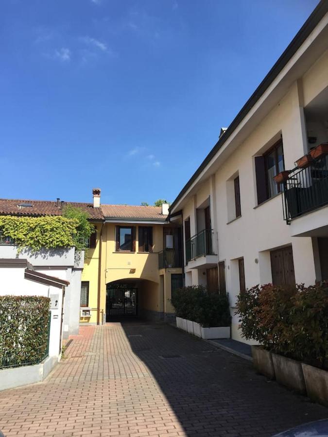 Corte della Crisalide Ampio e luminoso bilocale in centro storico Cernusco Sul Naviglio Esterno foto